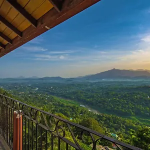 3* Hotel Ceyloni Panorama